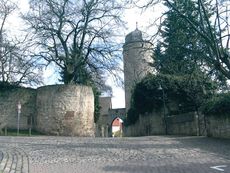 Sackturm-Stadtmauer.JPG